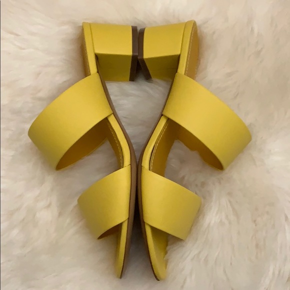 ❤️SOLD❤️Mansur Gavriel Yellow Sandals - Picture 6 of 10